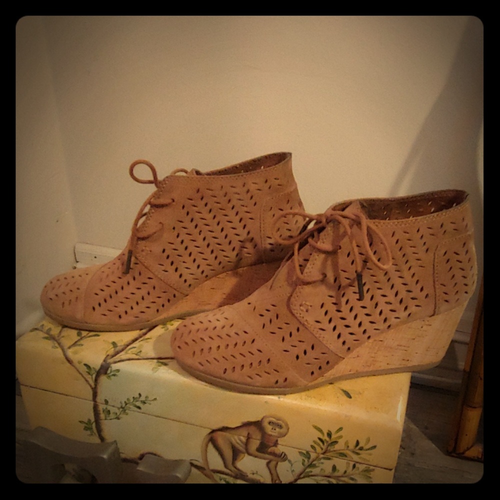 TOMS Wedge lace bootie.